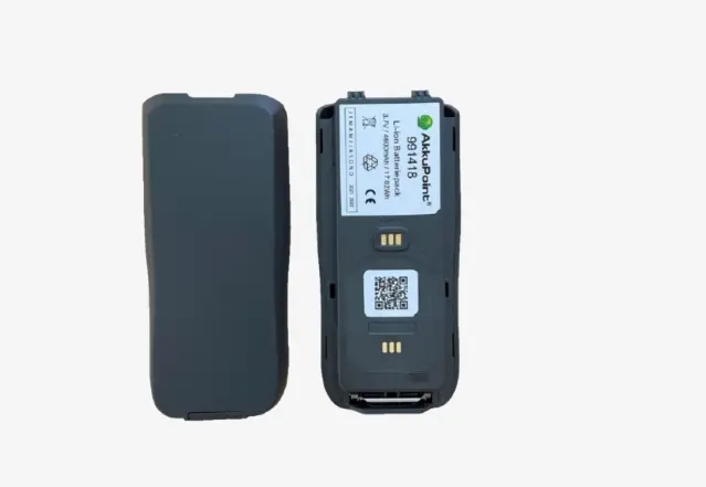 AKKUPOINT Funkakku High Capacity TPH900 - AkkuPoint AG in Villmergen, ihr Partner für Profi-Anwender im B2B & B2G Bereich. Als internationaler Entwickler und Fachhändler bieten wir kompetente und verbindliche Lösungen für Feuerwehr, Polizei, Spital & Rettung, Militär, Zivilschutz und Industrie. Unser Sortiment besteht aus Akkus, Batterien, Lichtlösungen, Mobile Stromversorgung, Funkzubehör, Lade- und Prüftechnik, Schutzhelme, Gehörschutz und individuelle Sonderanfertigungen.